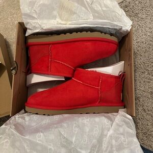 Ugg Classic Ultra Mini Ribbon Red size 7